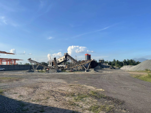 固定式花崗巖破碎生產(chǎn)線和移動式花崗巖破碎生產(chǎn)線...